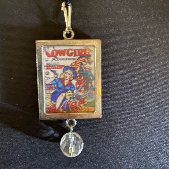 Vintage cowgirl art pendant with clear crystal, black bead chain/reverse zebra - Picture 2 of 8